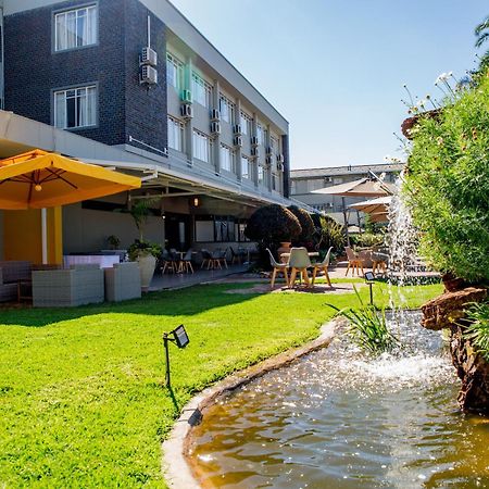Cresta Oasis Hotel Harare Ngoại thất bức ảnh