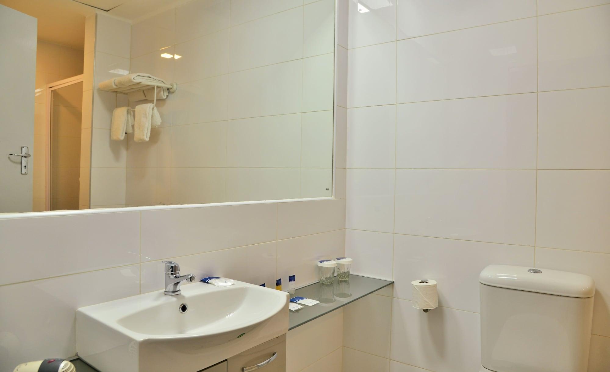 Cresta Oasis Hotel Harare Ngoại thất bức ảnh