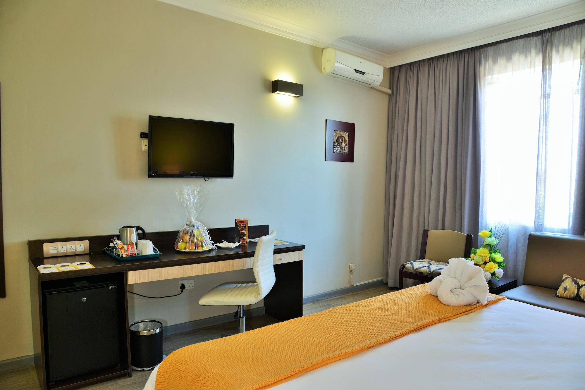 Cresta Oasis Hotel Harare Ngoại thất bức ảnh