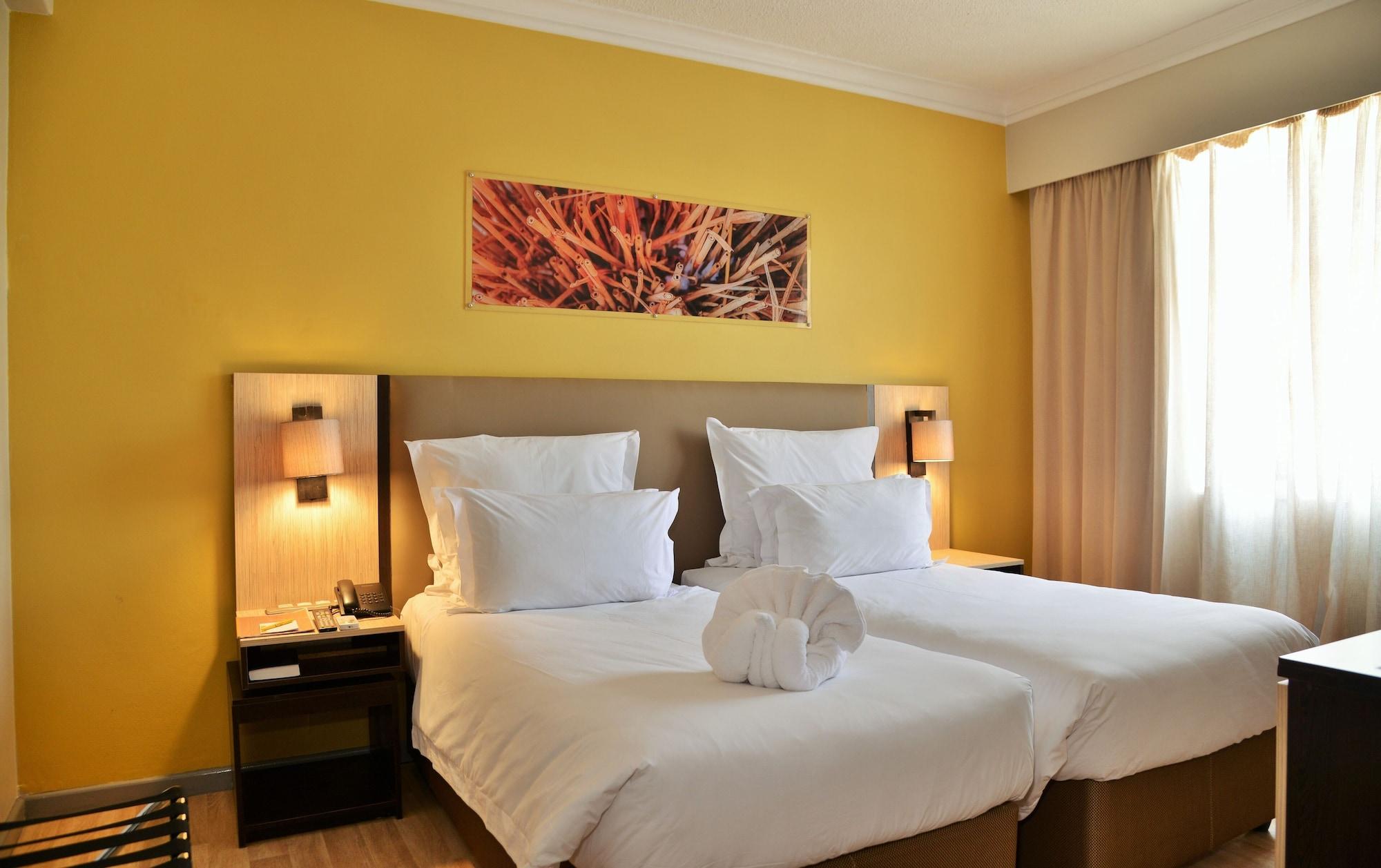 Cresta Oasis Hotel Harare Ngoại thất bức ảnh