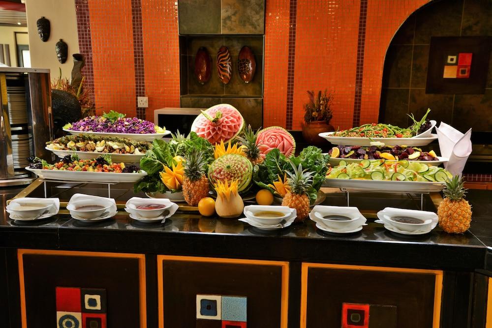 Cresta Oasis Hotel Harare Ngoại thất bức ảnh