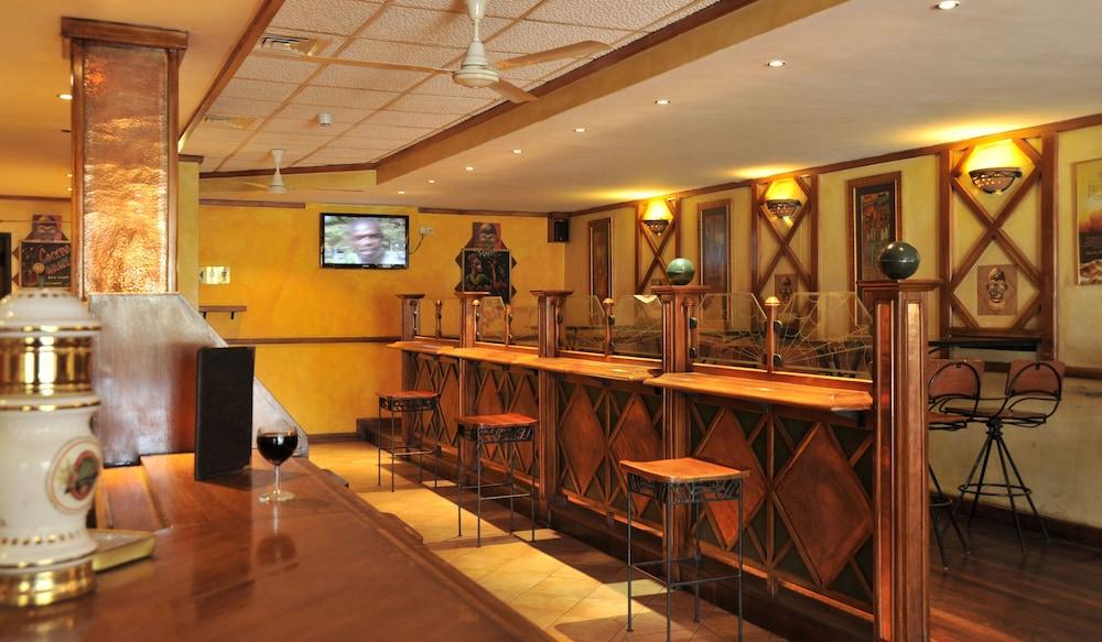 Cresta Oasis Hotel Harare Ngoại thất bức ảnh