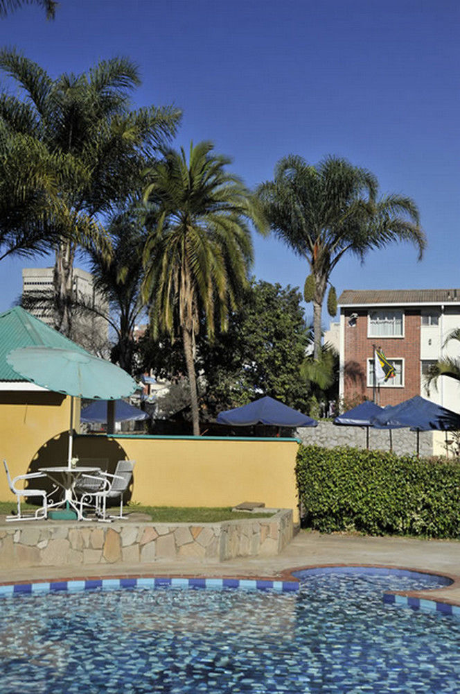 Cresta Oasis Hotel Harare Ngoại thất bức ảnh