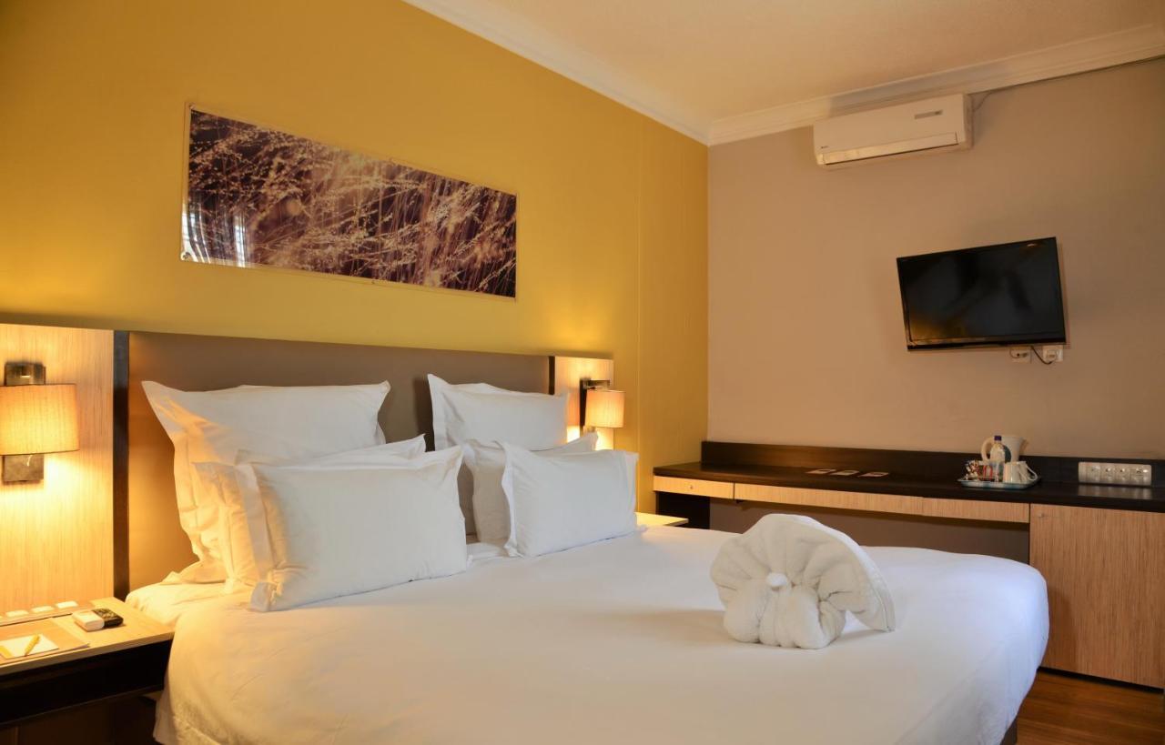 Cresta Oasis Hotel Harare Ngoại thất bức ảnh