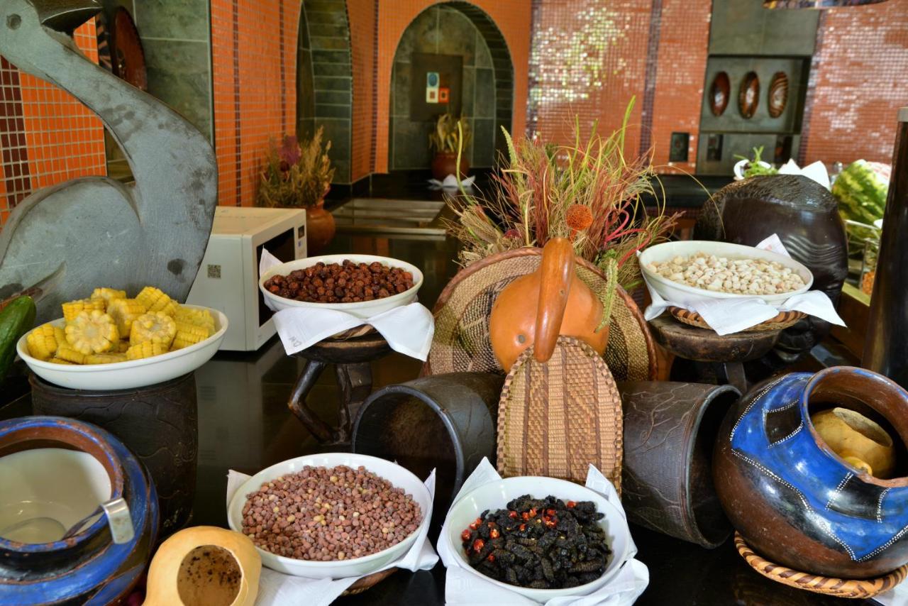 Cresta Oasis Hotel Harare Ngoại thất bức ảnh