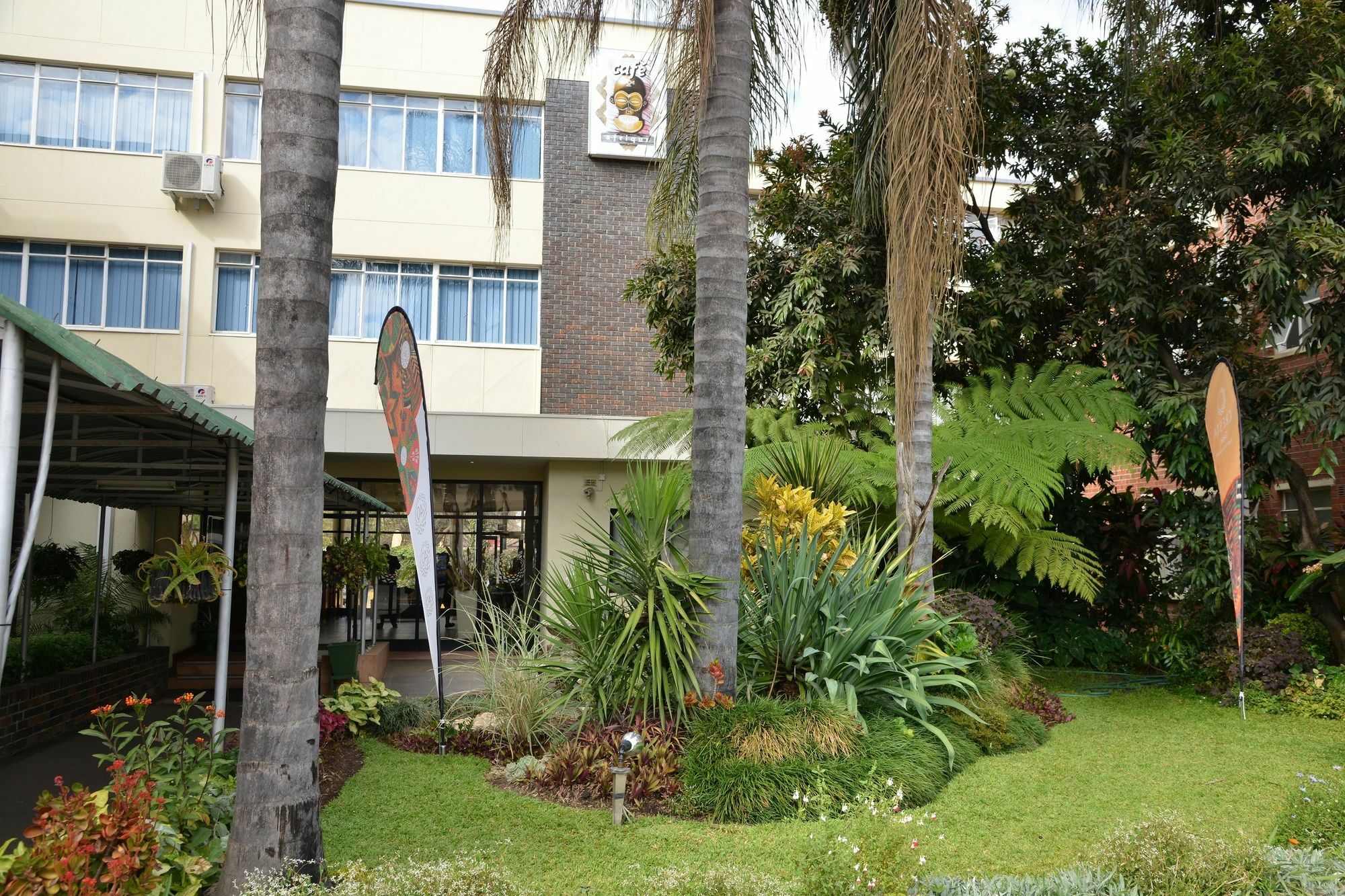 Cresta Oasis Hotel Harare Ngoại thất bức ảnh