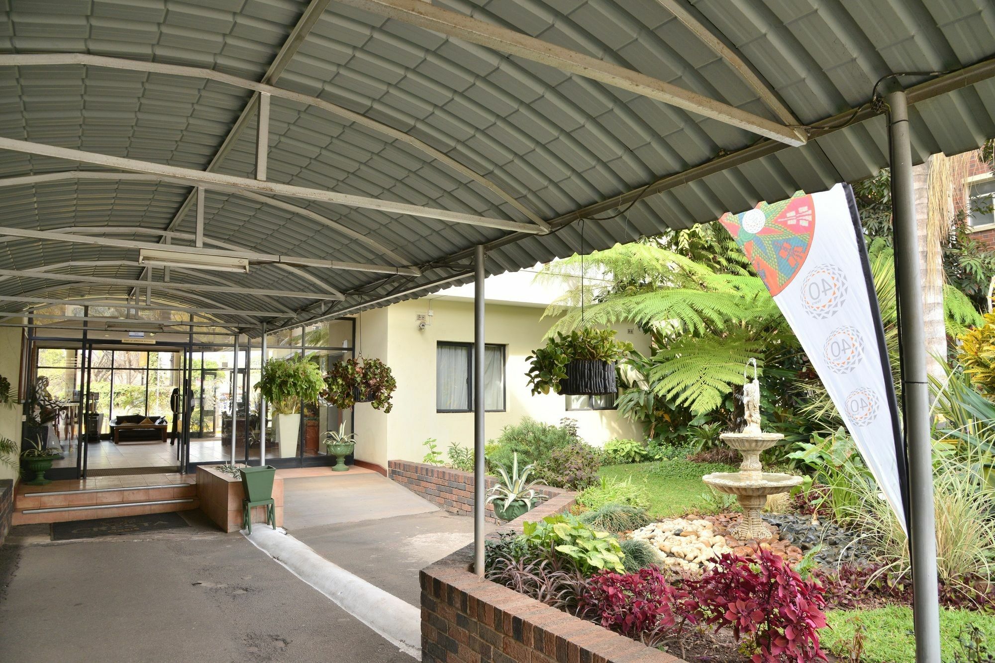 Cresta Oasis Hotel Harare Ngoại thất bức ảnh